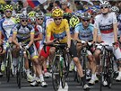 KLUCI, JÁ UŽ BYCH JEL. Cyklisté v čele s lídrem průběžného pořadí Bradleym KLUCI, JÁ UŽ BYCH JEL. Cyklisté v čele s lídrem průběžného pořadí Bradleym