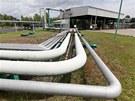 Čerpací stanice pro náklad kamionů v podniku Čepro, který spravuje produkty a Čerpací stanice pro náklad kamionů v podniku Čepro, který spravuje produkty a