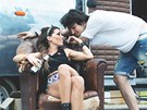 Tereza Kerndlová v novém videoklipu laškuje s vycházející hereckou hvězdou Tereza Kerndlová v novém videoklipu laškuje s vycházející hereckou hvězdou