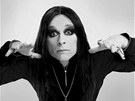 Dana Batulková coby Ozzy Osbourne při focení pro kalendář Proměny 2011 Dana Batulková coby Ozzy Osbourne při focení pro kalendář Proměny 2011