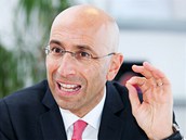Zástupce akcionáře firmy eHI, švýcarský advokát Thomas Ladner (18. července Zástupce akcionáře firmy eHI, švýcarský advokát Thomas Ladner (18. července