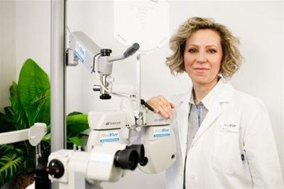 MUDr. Věra Kalandrová, primářka Oční kliniky NeoVize Brno MUDr. Věra Kalandrová, primářka Oční kliniky NeoVize Brno