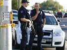 Policist� vy�et�uj� kolem p�edm�st� Aurora.