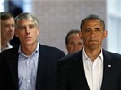 Prezident Barack Obama po setkání s p�íbuznými ob�tí páte�ní st�elby v...