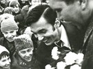Jovan Dezort: Karel Gott po návratu z Las Vegas (1967) Jovan Dezort: Karel Gott po návratu z Las Vegas (1967)