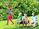 Organizáto�i festivalu natáhli mezi skalami i n�kolik highline, na nich� chodci...