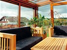 Hlin�kov� profily Sch�co CMC 50 v barevn�m proveden� byly pou�ity na zasklen�