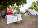 Aktivist� z hnut� Occupy po�aduj� okam�itou demisi vl�dy a zastaven� vl�dn�ch