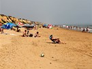 P�esto�e pob�e�� Huelvy pat�� k Atlantiku, mo�e je p�ekvapiv� tepl� a bez