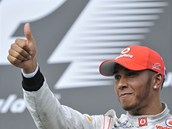 JEDNI�KA JSEM J�. Lewis Hamilton si u��v� v�t�zstv� ve Velk� cen� Ma�arska.