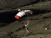 Skafandr na padáku aneb závěrečná fáze letu Skafandr na padáku aneb závěrečná fáze letu