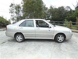 Jin� kraj, jin� mrav. Na malajsijsk�m ostrov� Langkawi p�j�uj� prapodivn� auta....