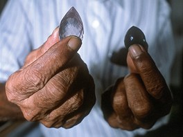 Ne vždy se při portrétování musíme zaměřit na obličej – na srílanckém brusiči Ne vždy se při portrétování musíme zaměřit na obličej – na srílanckém brusiči