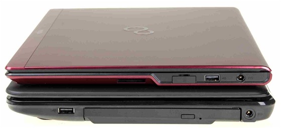 Fujitsu - pravá strana Fujitsu - pravá strana