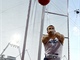 �esk� kladiv�� Luk� Melich b�hem olympijsk�ho z�vodu.