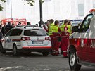 Z�chran��i a policist� b�hem poplachu kv�li n�lezu podez�el�ho p�edm�tu pod