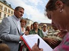 Demonstrace ve Varnsdorfu svolaná Lukášem Kohoutem. Zúčastnil se i senátor Jiří Demonstrace ve Varnsdorfu svolaná Lukášem Kohoutem. Zúčastnil se i senátor Jiří
