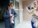 �editel Czechinvestu Miroslav K��ek se p�ed p�l t�et� vr�til do budovy, kde od