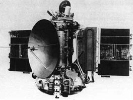 Sonda Mars 4. N�sleduj�c� Marsy 5,6 a 7 j� byly t�m�� k nerozn�n� podobn�. 
