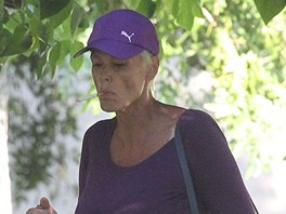 Brigitte Nielsenov� kou�ila jednu cigaretu za druhou.