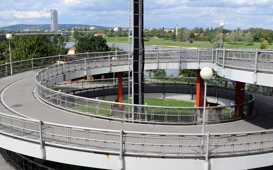 Cyklorampa na most� Brigittenauerbr�cke ve V�dni