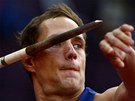 O�t�pa� V�t�zslav Vesel� p�i jednom ze sv�ch pokus�