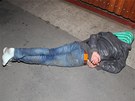 Jeden z �len� rumunsk�ho gangu, kter� velmi brut�ln� p�epadal zam�stnance
