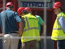 Pracovn�ci firmy Metrostav �e��, co s nestabiln� budovou jednoho z pavilon�