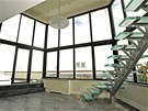 V penthousu Franka Sinatry se často konaly velkolepé večírky, na kterých... V penthousu Franka Sinatry se často konaly velkolepé večírky, na kterých...