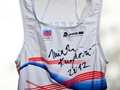 Dres skifařky Mirky Knapkové do olympijské dražby. Dres skifařky Mirky Knapkové do olympijské dražby.