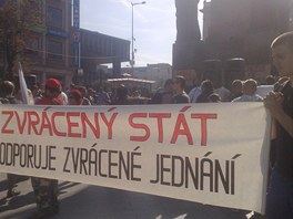 Proti pochodu homosexuálů protestovala před sochou svatého Václava v Praze Proti pochodu homosexuálů protestovala před sochou svatého Václava v Praze