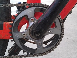 P�evodn�k Sram XX1. Jarda m�l p�i z�vod� vp�edu 38 zub�.