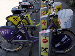 Stanovi�t� m�stsk�ch kol v ulici Obere Viaduktgasse ve V�dni