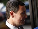 Policisté přivádějí Davida Ratha k Okresnímu soudu pro Prahu-východ. (20. srpna Policisté přivádějí Davida Ratha k Okresnímu soudu pro Prahu-východ. (20. srpna