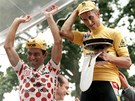 Nakonec vše dopadlo, jak se plánovalo. Vpravo vítěz Greg LeMond, vlevo Bernard Nakonec vše dopadlo, jak se plánovalo. Vpravo vítěz Greg LeMond, vlevo Bernard
