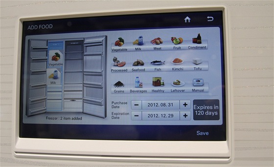 Ledni�ka od Samsungu v�, co v sob� m�. Pokud ji to tedy dop�edu �eknete.