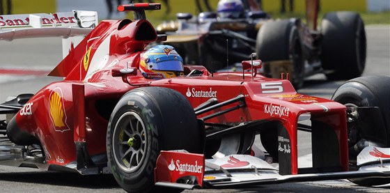 J�ZDA PRO T�ET� M�STO. Fernando Alonso b�hem Velk� ceny It�lie na okruhu v...