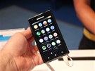 Lenovo K800 pohání procesor Intel Atom Z2460 na frekvenci 1,6 MHz. Výbava je...