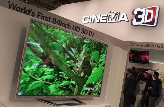 LG ukázalo svou první 84palcovou UD LED televizi samoz�ejm� s pasivním 3D...