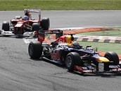 N�MECKO-�PAN�LSK� SOUBOJ. Sebastian Vettel b�hem Velk� ceny It�lie p�ed...