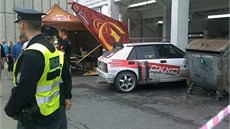 Sobotní nehoda na Barum Rally si vyžádala jednoho zraněného člověka. Sobotní nehoda na Barum Rally si vyžádala jednoho zraněného člověka.