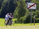 Kdosi rozeslal sn�mek cedule rakousk� obce Fucking  mailem a popularita se...