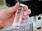Testování vzorků na obsah metanolu v laboratoři HZS Moravskoslezského kraje ve Testování vzorků na obsah metanolu v laboratoři HZS Moravskoslezského kraje ve