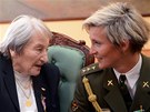 OŠTĚPAŘSKÉ OSOBNOSTI. Dana Zátopková den před svými devadesátými narozeninami s OŠTĚPAŘSKÉ OSOBNOSTI. Dana Zátopková den před svými devadesátými narozeninami s