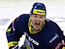 ZÁPAL. Kladenský lídr Jaromír Jágr prožívá zápas. ZÁPAL. Kladenský lídr Jaromír Jágr prožívá zápas.