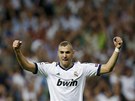 V�T�ZN� GESTO. �to�n�k Karim Benzema se raduje z v�t�zstv� Realu Madrid.