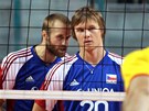 D�VEJ TO TAKY MN�. �esk� bloka� Ale� Holubec na�ept�v� b�hem utk�n� s Makedoni�