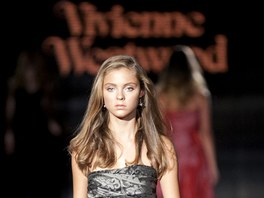 Finále Elite Model Look 2012 a přehlídka luxusních šatů Vivienne Westwoodové... Finále Elite Model Look 2012 a přehlídka luxusních šatů Vivienne Westwoodové...