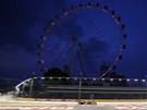 Sebastian Vettel p�I prvn�m tr�ninkU na Velkou cenu Singapuru.