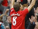 VEDEME! Steven Gerrard, kapit�n Liverpoolu, se raduje ze sv� trefy do s�t�